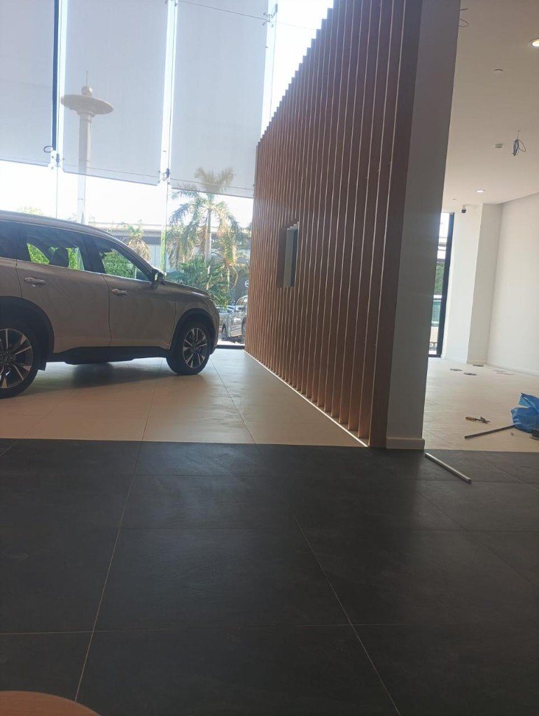 Infiniti Showroom